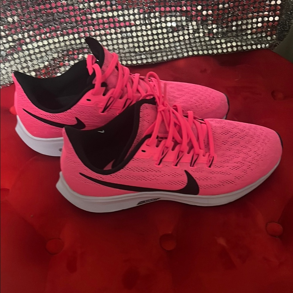 Nike Women's Pink Running Shoes